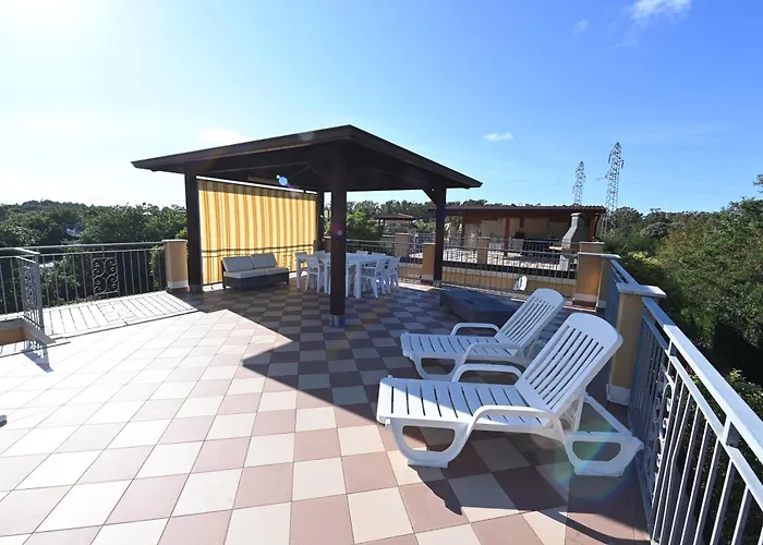 Club - Free Pool & Private Perfect For Families *