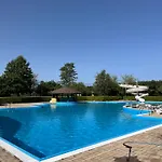 Club - Free Pool & Private Perfect For Families *