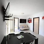 Club - Free Pool & Private Perfect For Families База отдыха